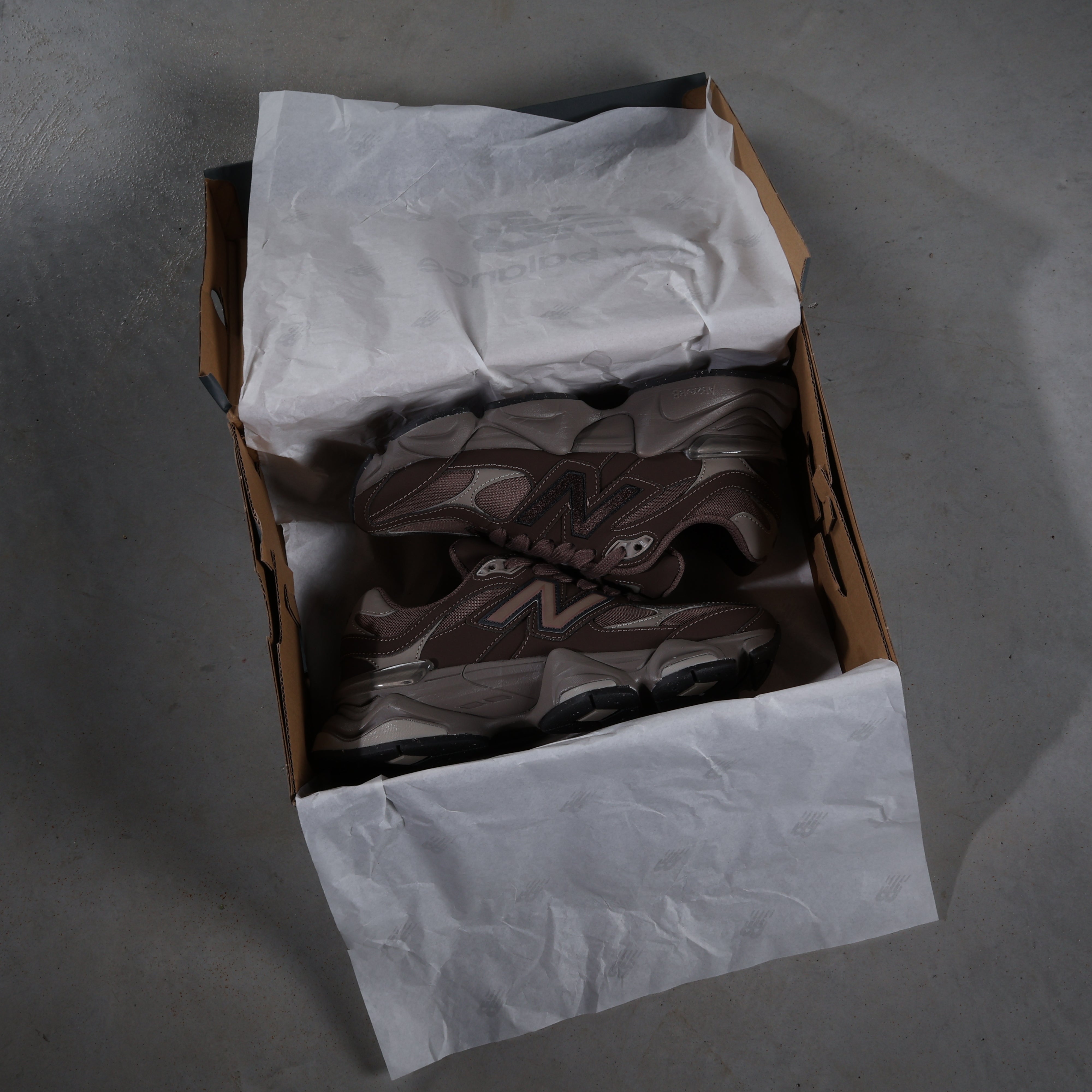 New Balance 9060 Mono Cortado