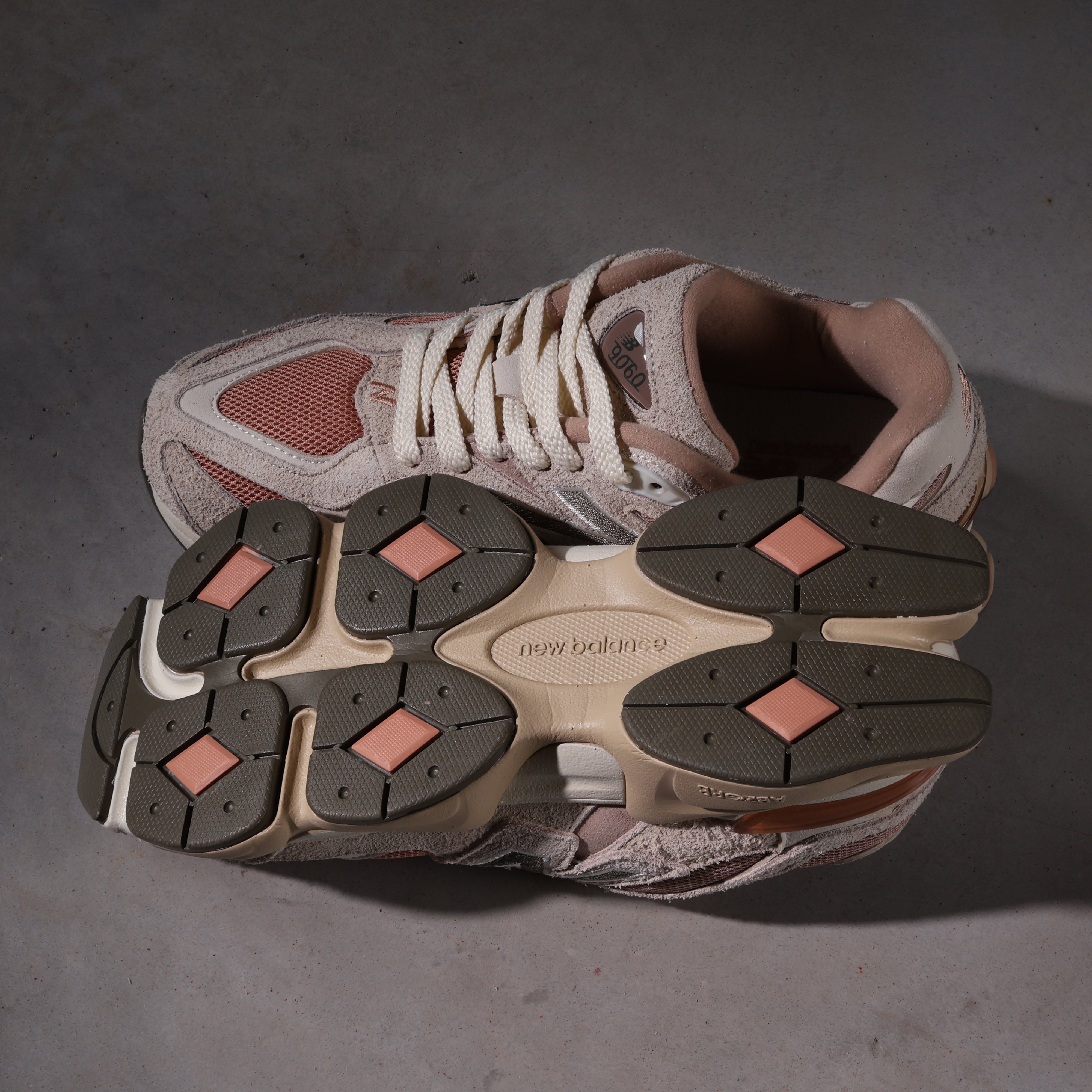 New Balance 9060 Flat Taupe/Light Sparrow