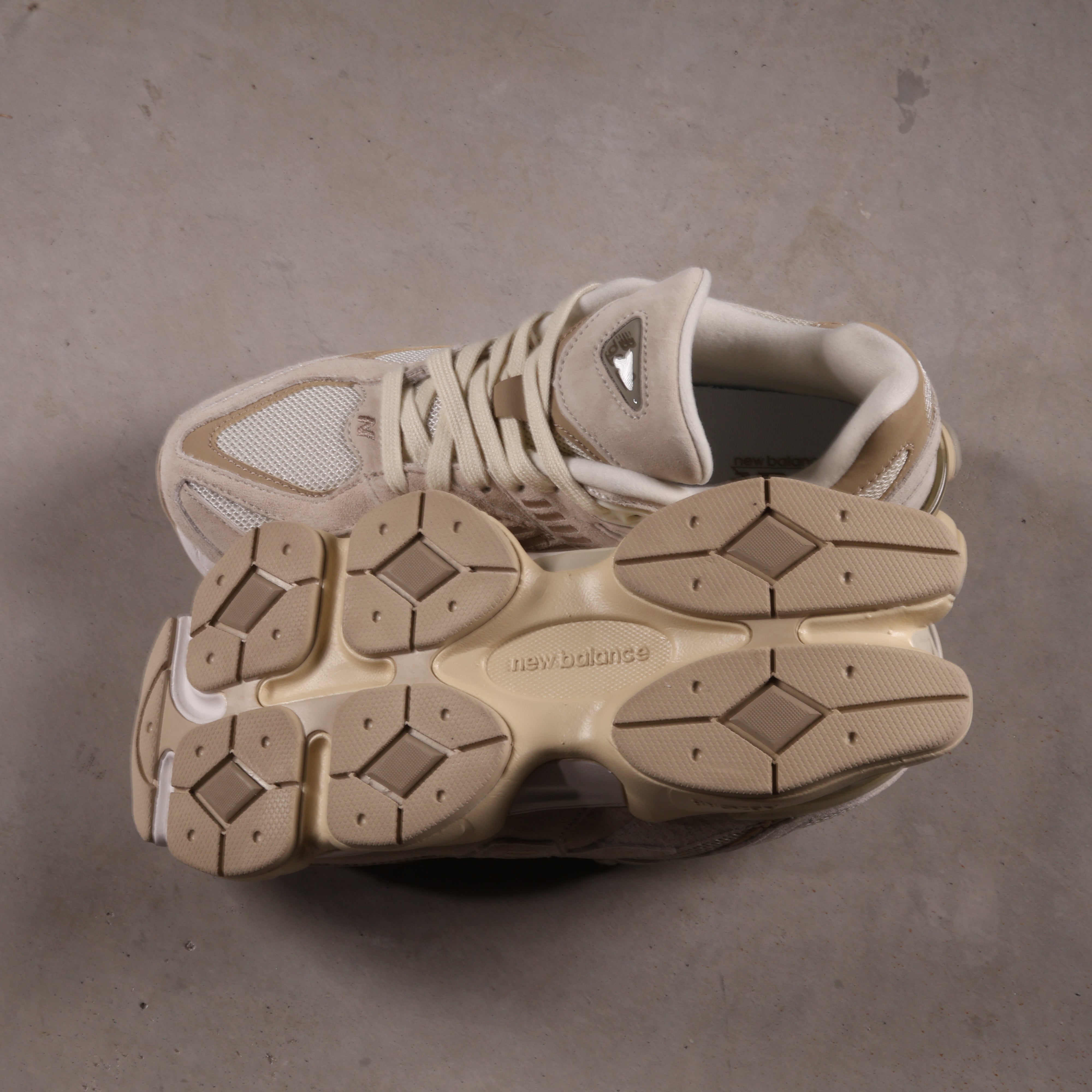 New Balance 9060 Sea Salt Brown