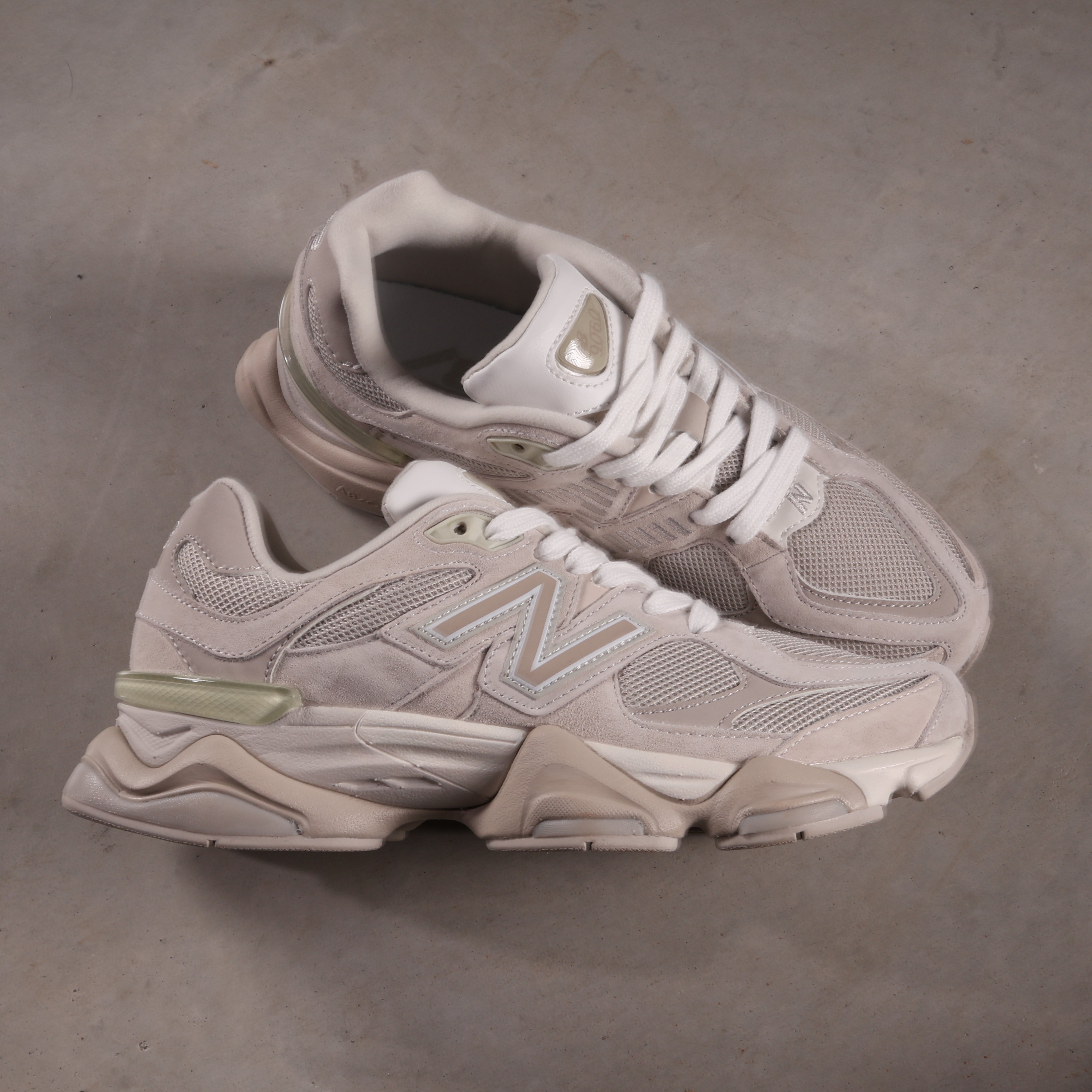 New Balance 9060 Grey Moonbeam