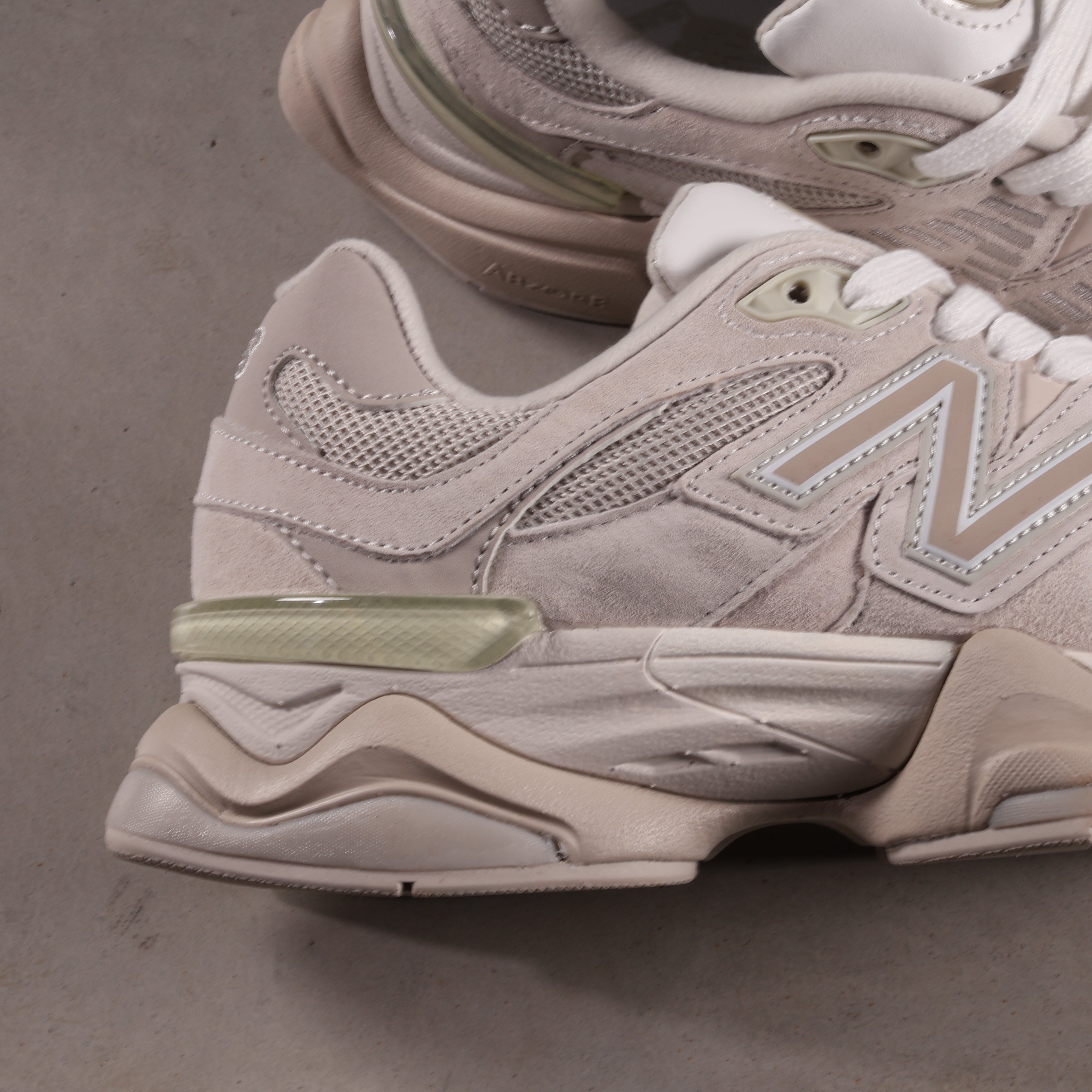New Balance 9060 Grey Moonbeam