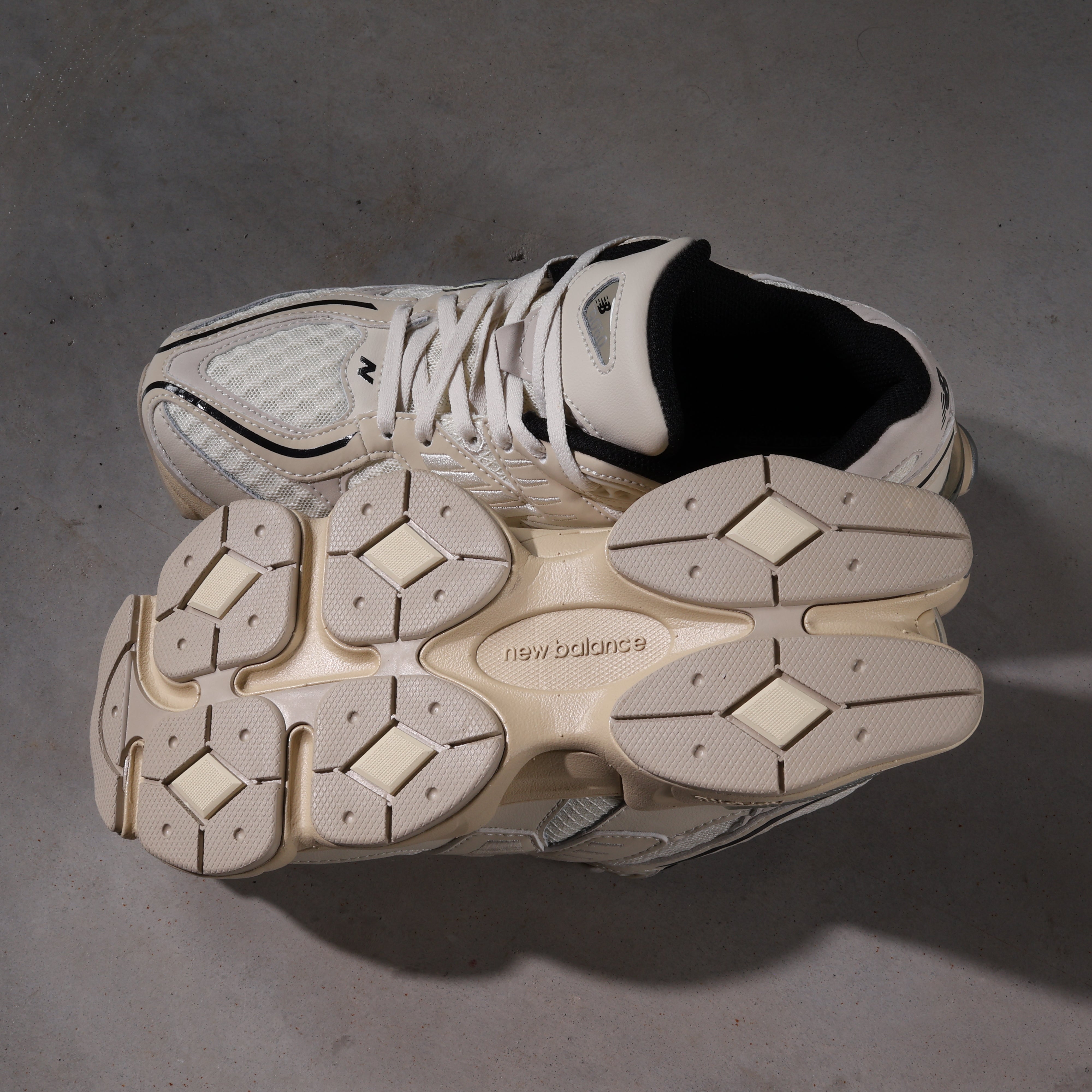 New Balance 9060 Turtledove Black Silver Metallic