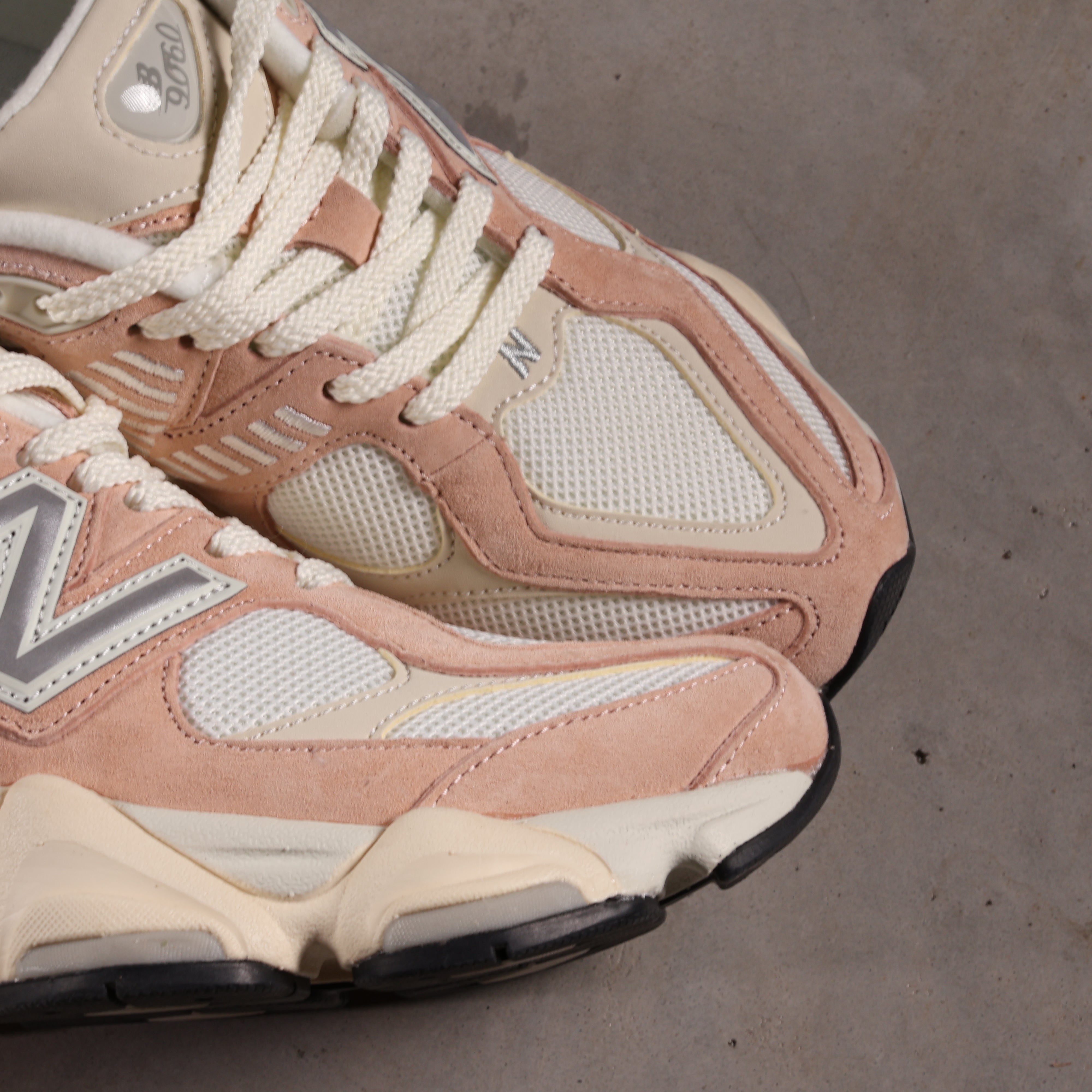 New Balance 9060 Vintage Rose