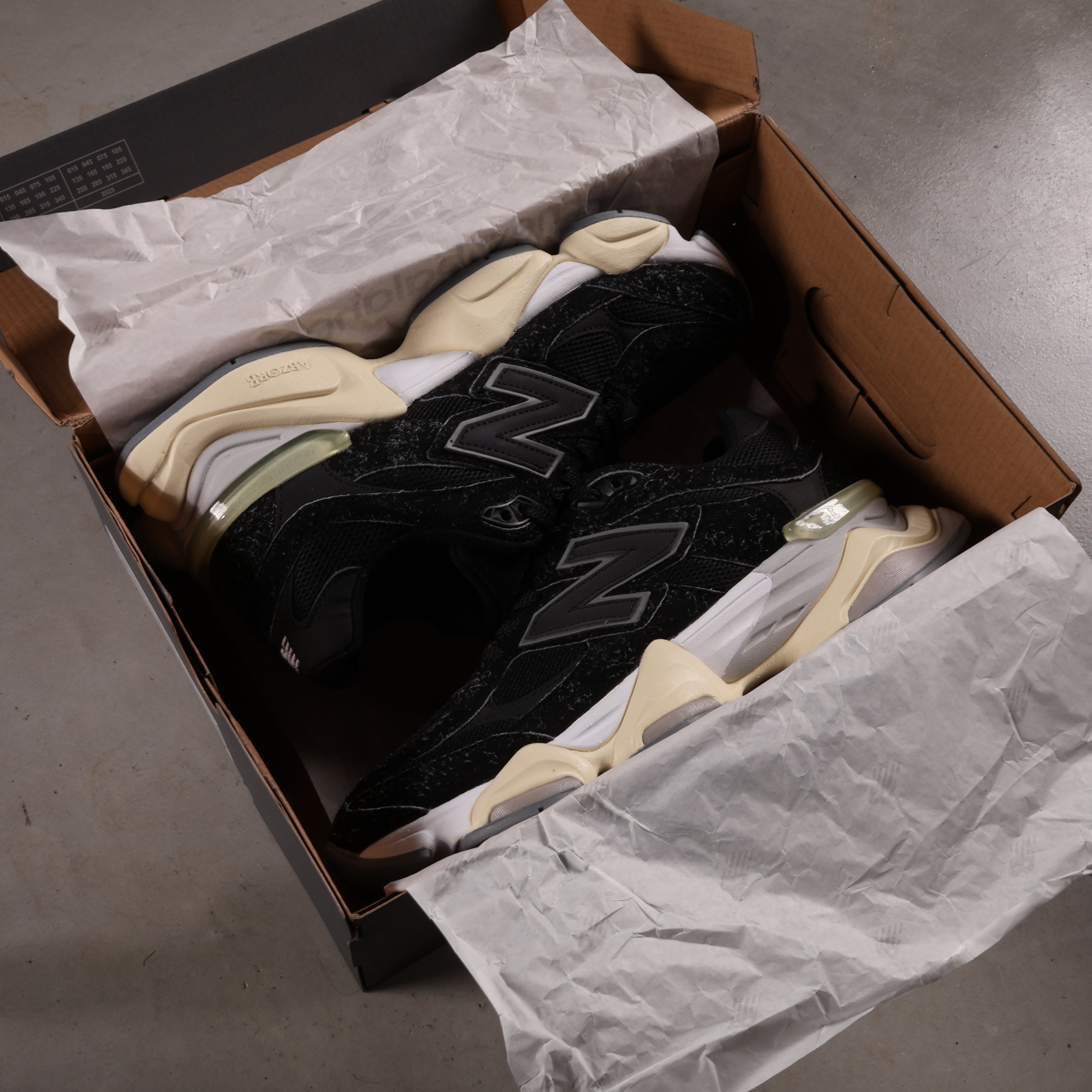New Balance 9060 Sea Salt Black
