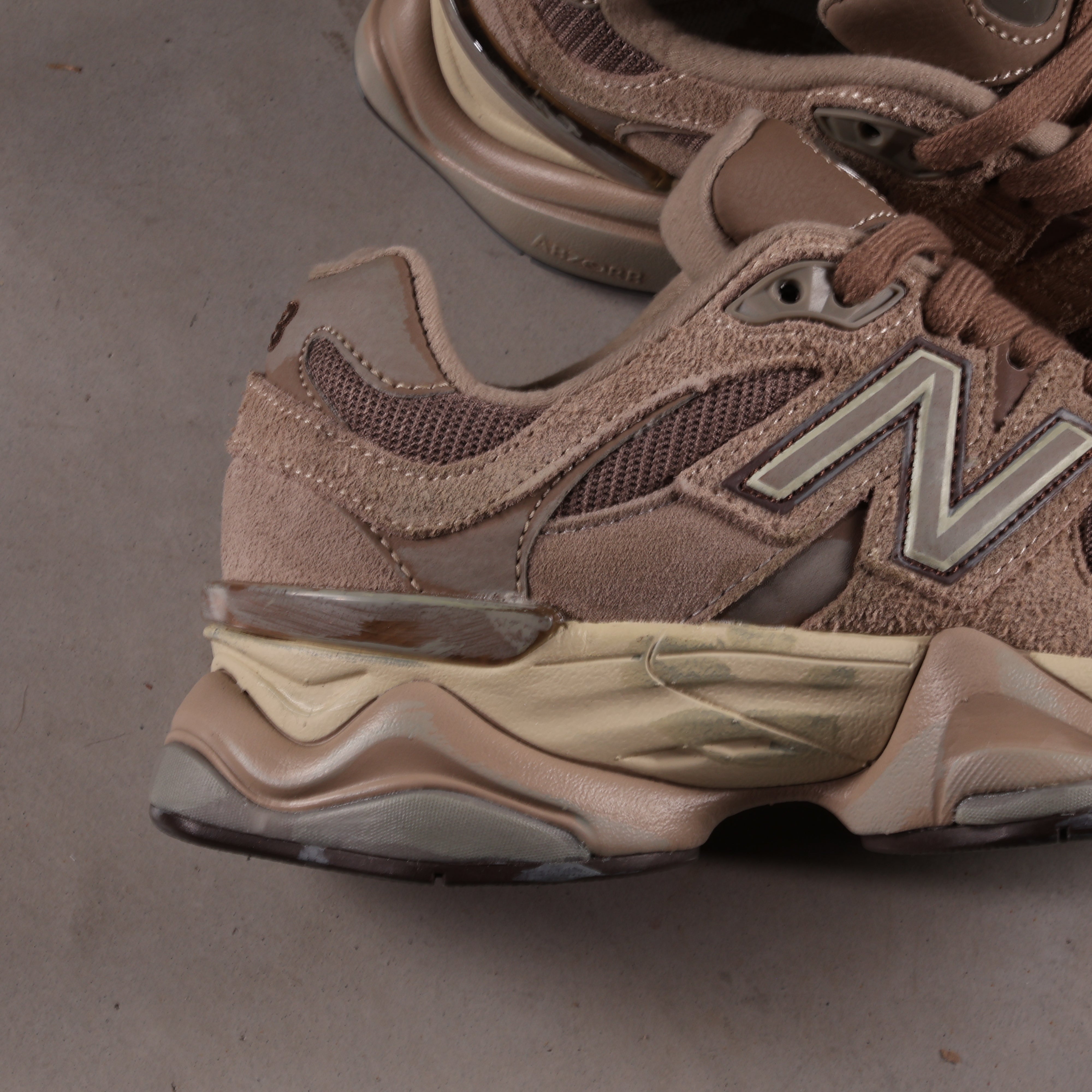 New Balance 9060 Mushroom Timberwolf