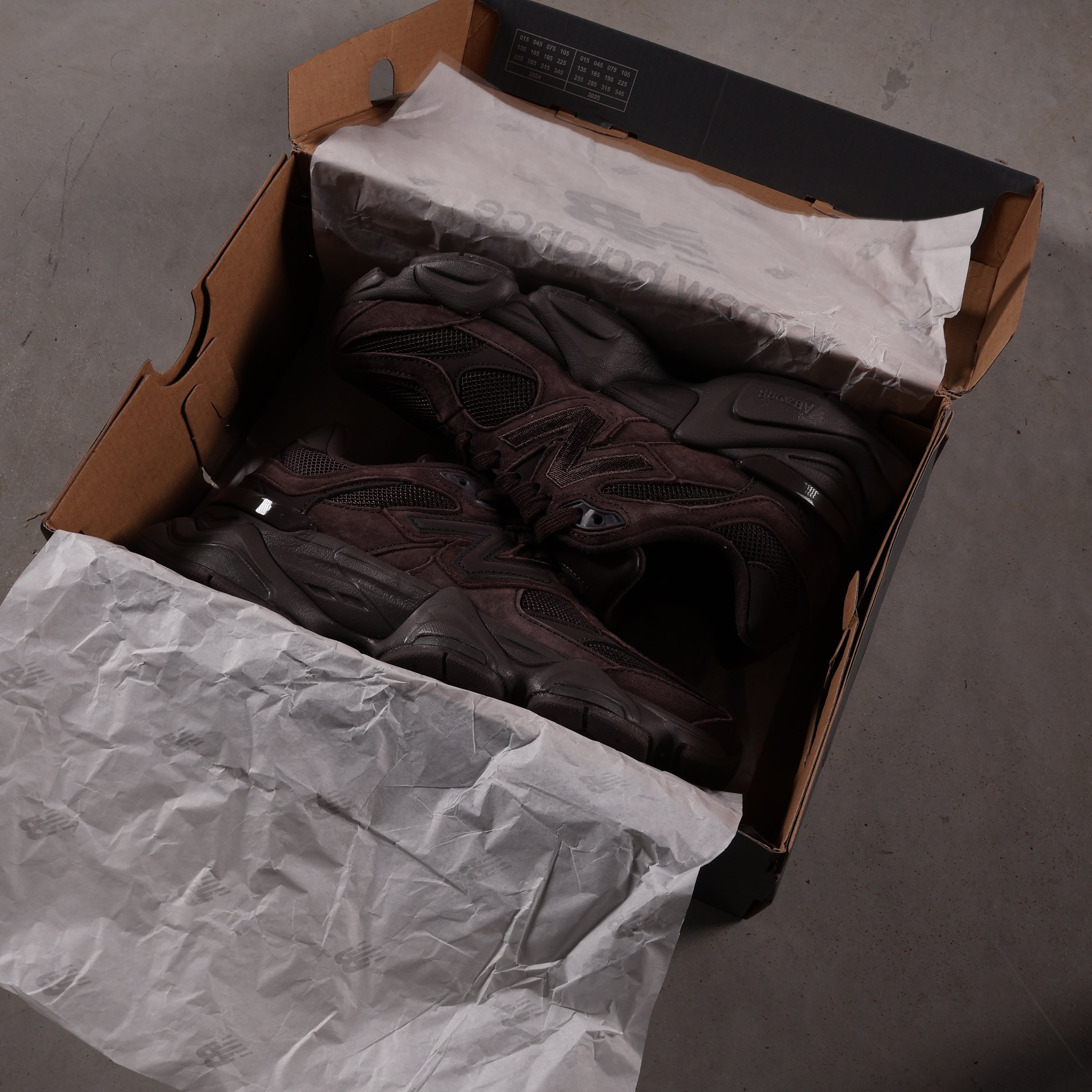 New Balance 9060 Chocolate