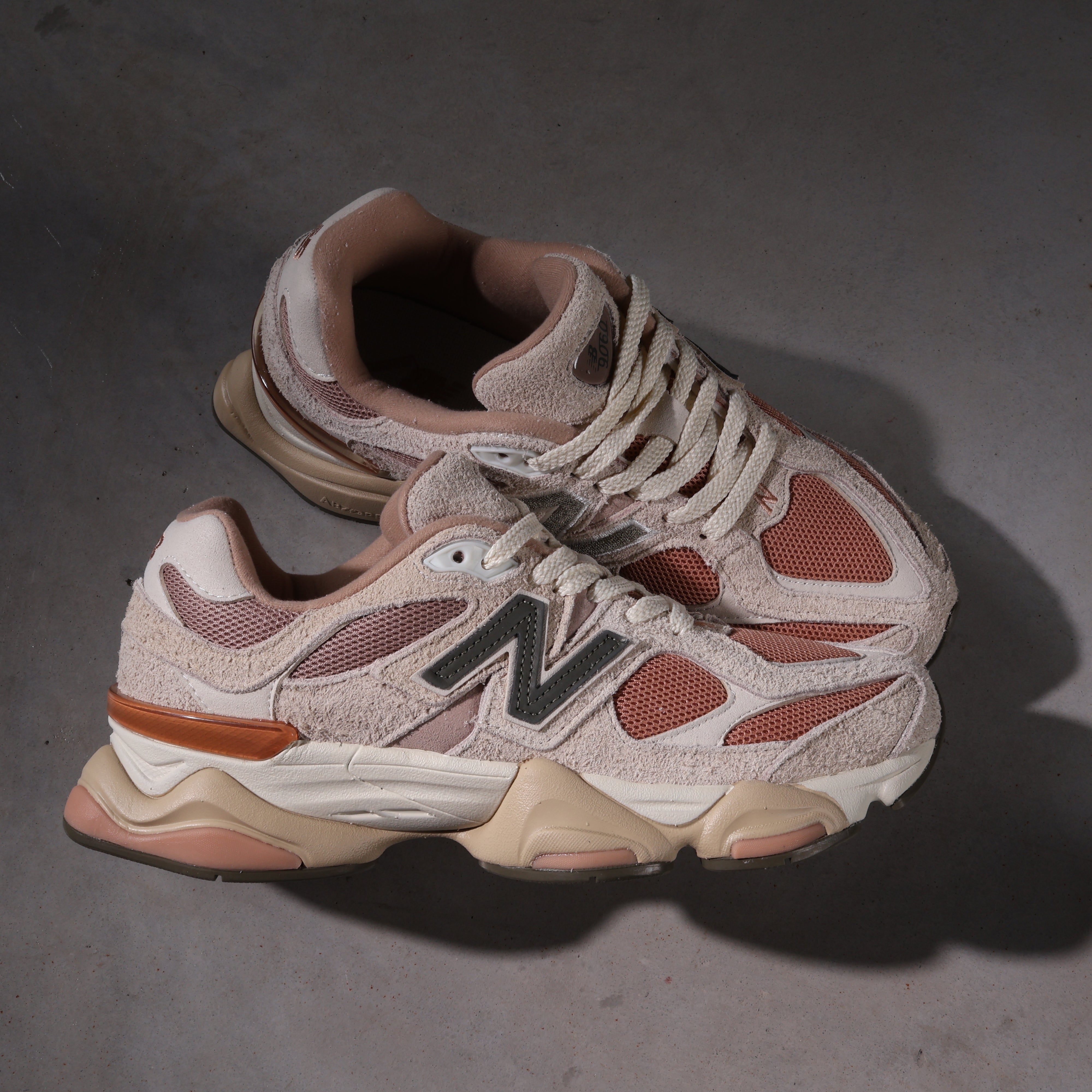 New Balance 9060 Flat Taupe/Light Sparrow