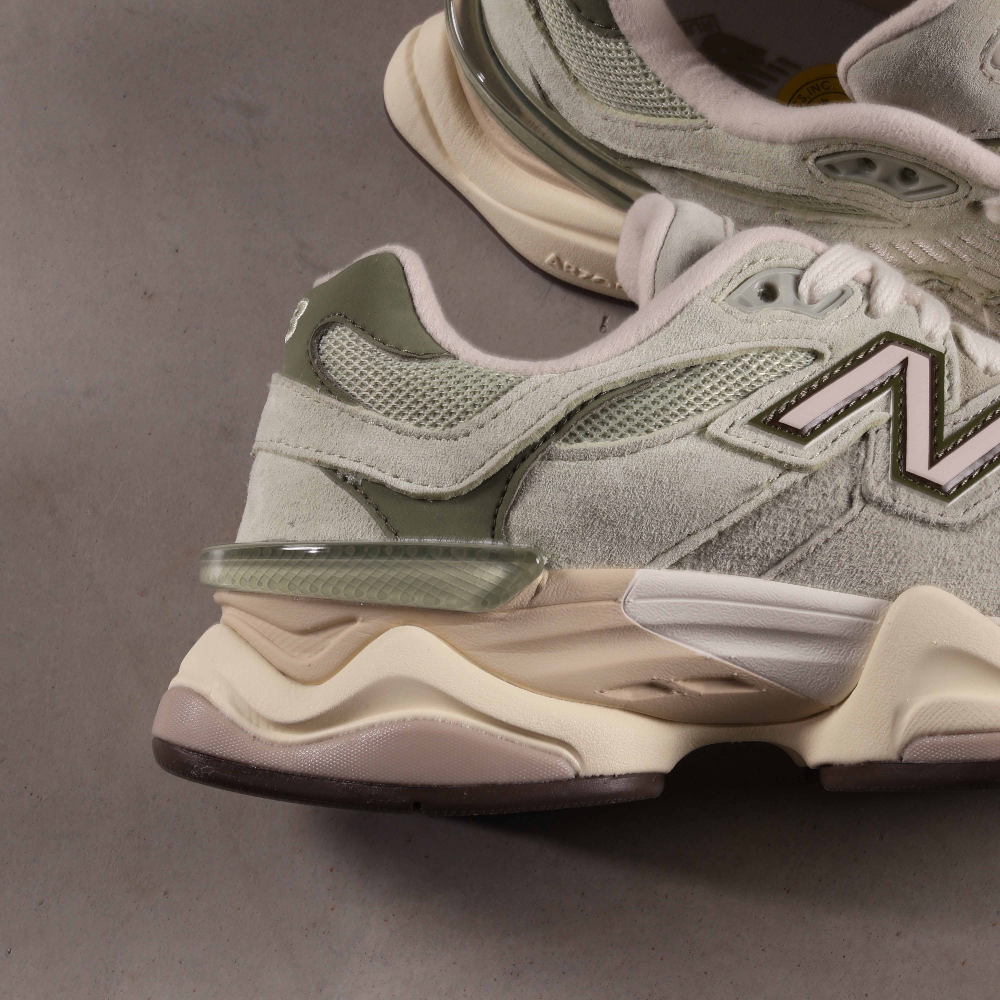 New Balance 9060 Olivine