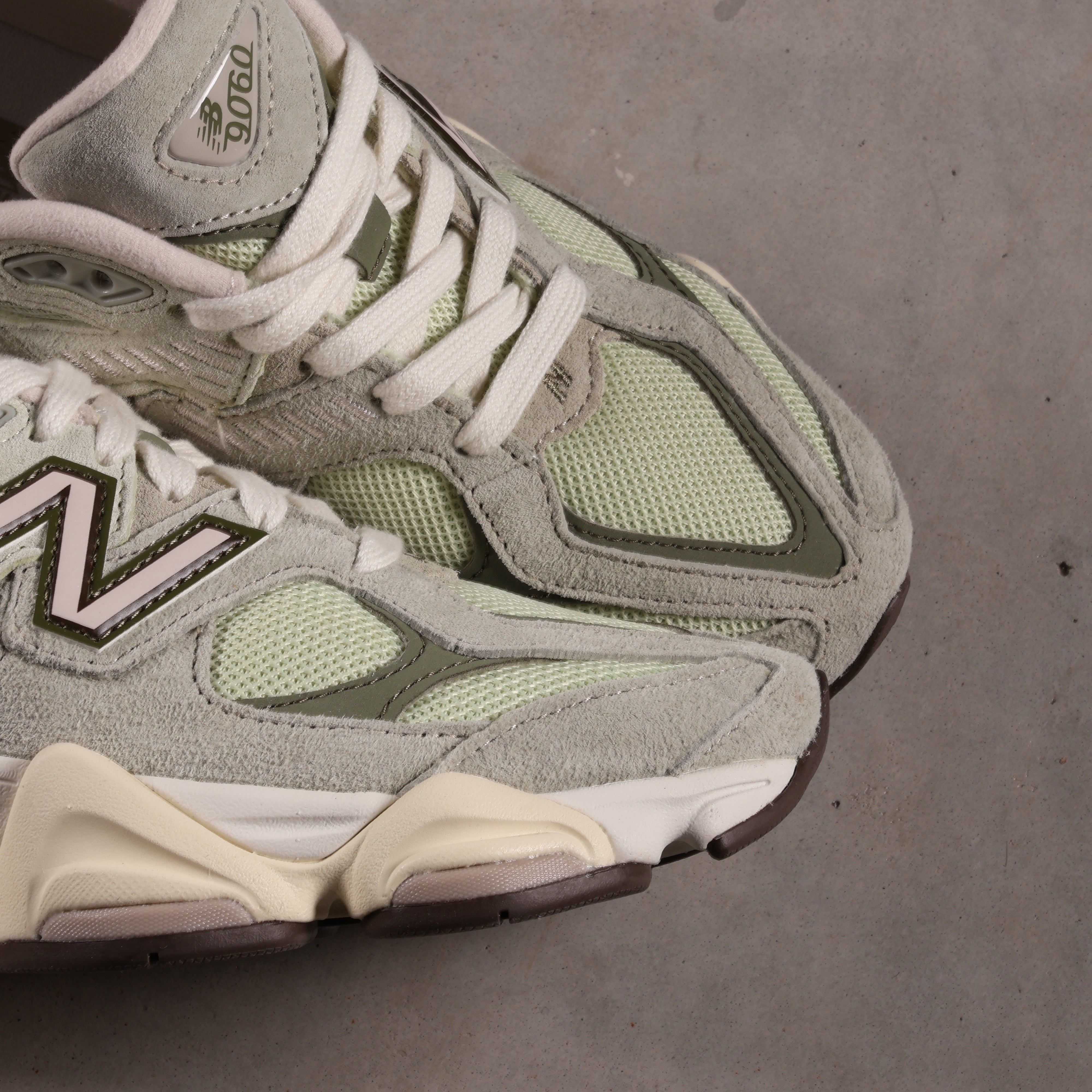 New Balance 9060 Olivine