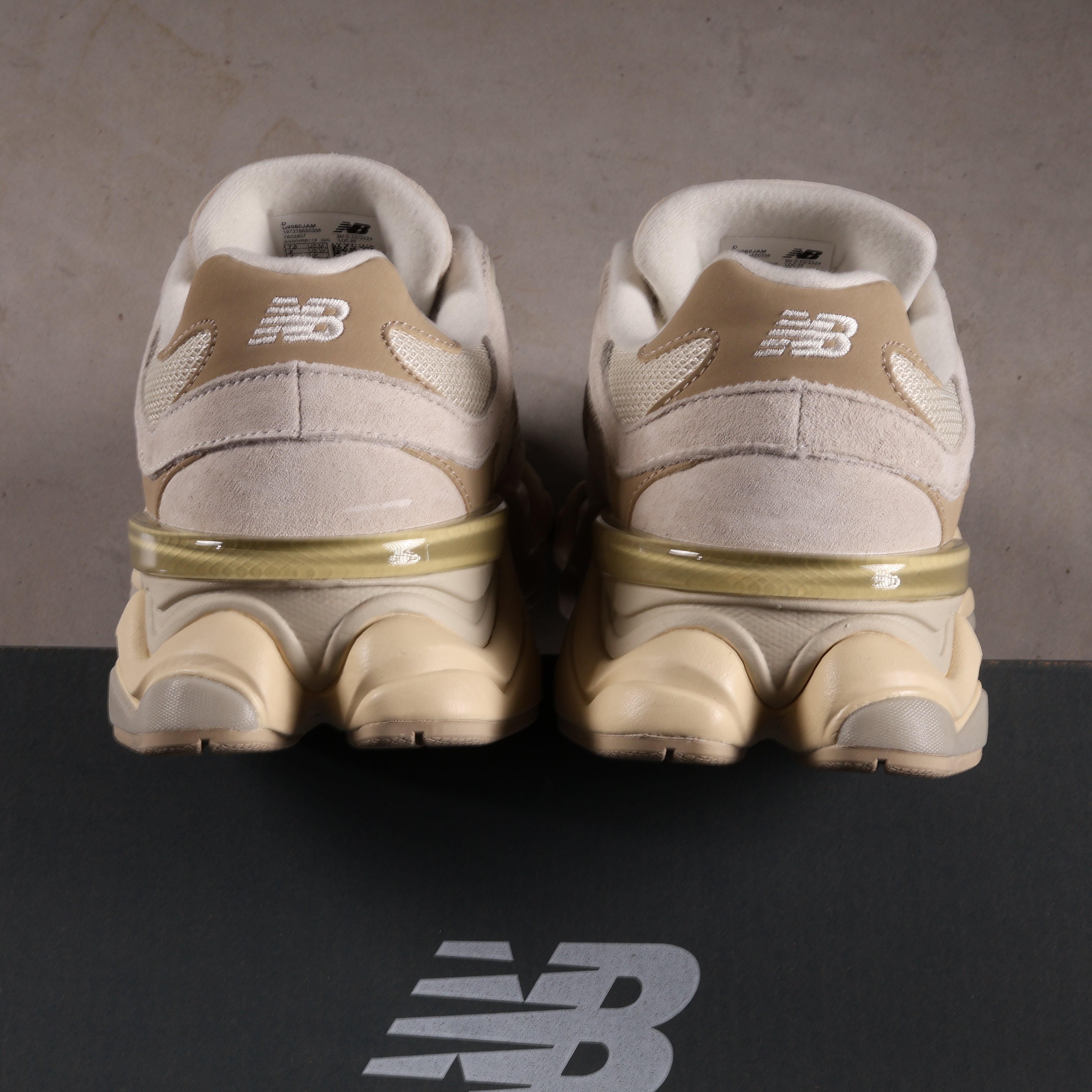 New Balance 9060 Sea Salt Brown