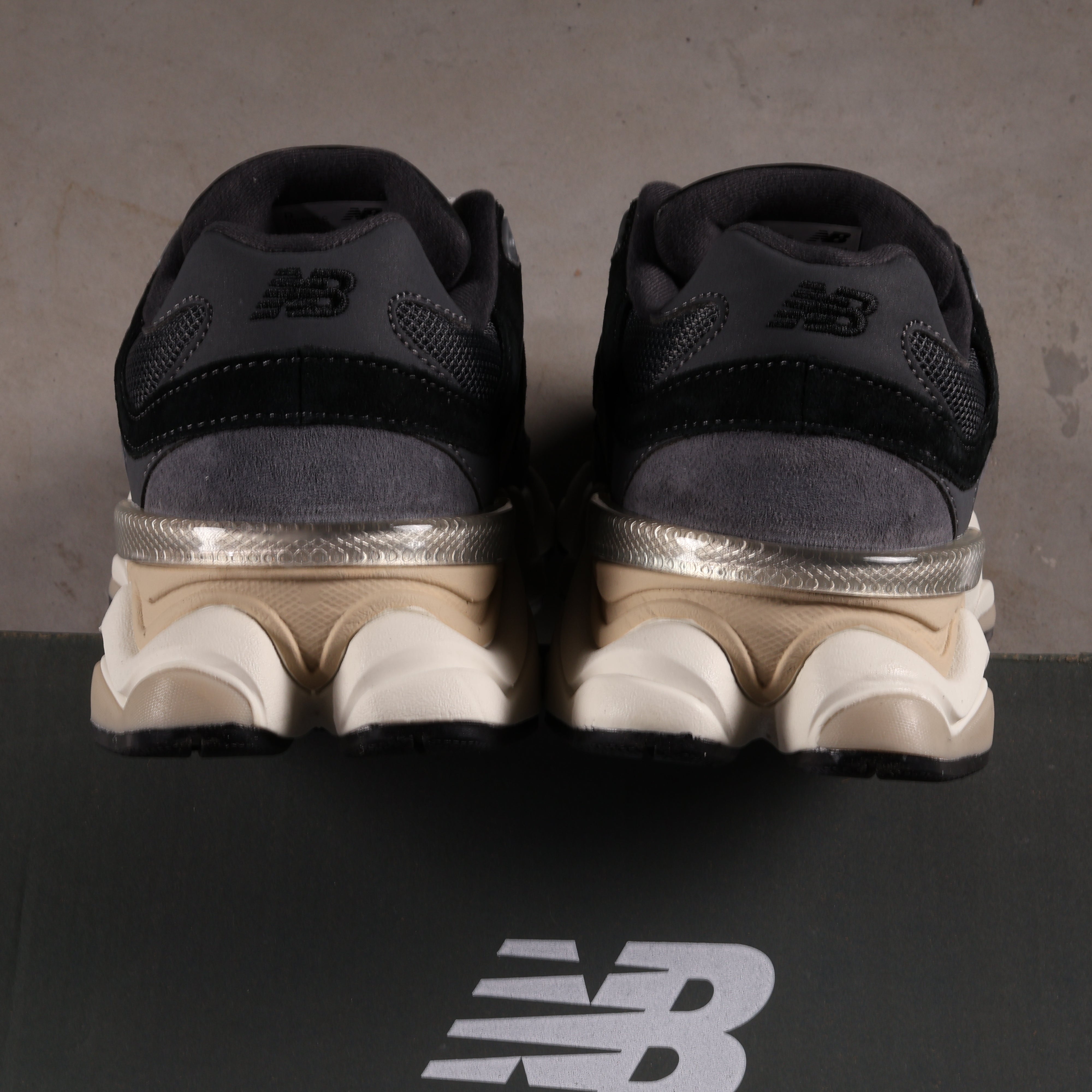 New Balance 9060 Charcoal