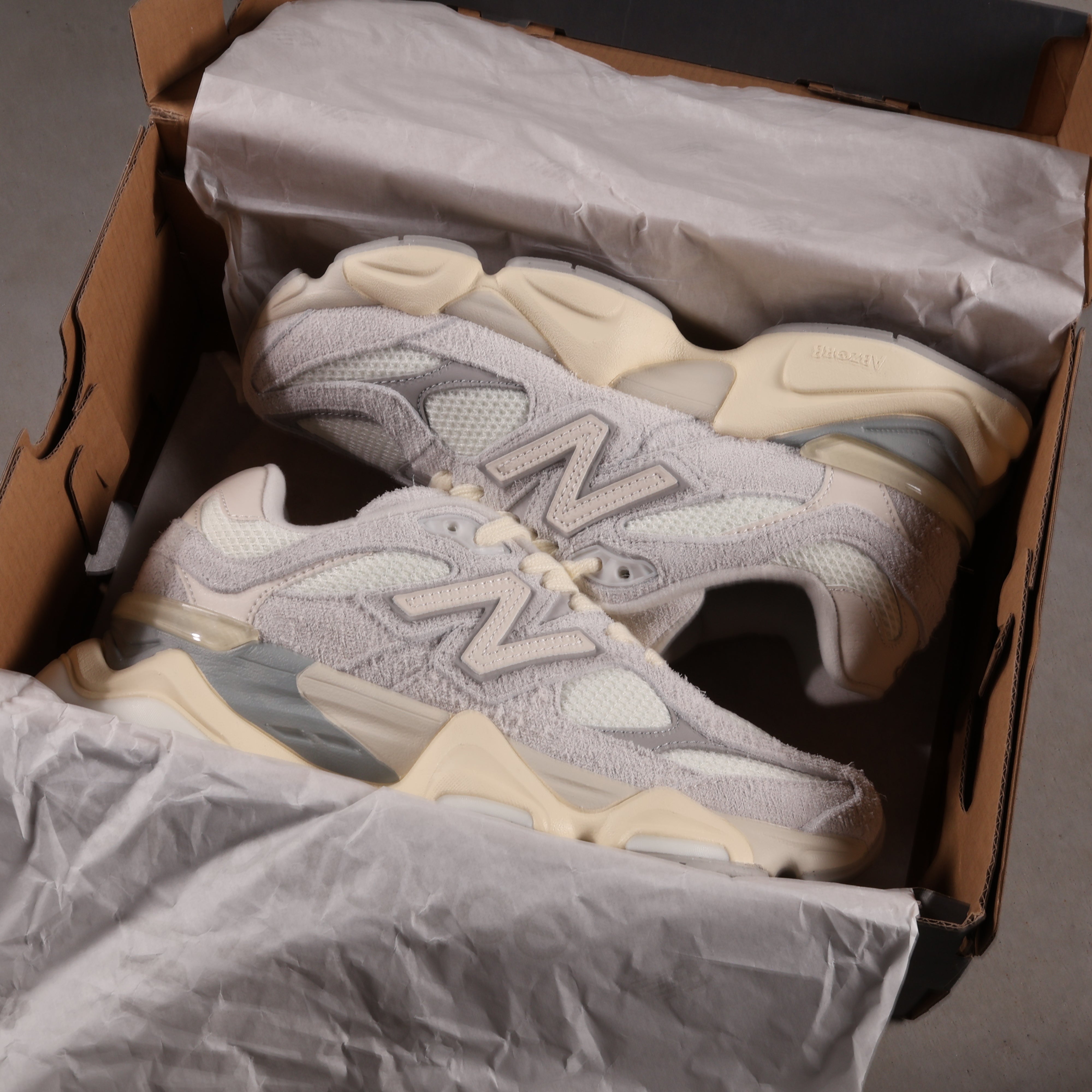 New Balance 9060 Quartz Grey
