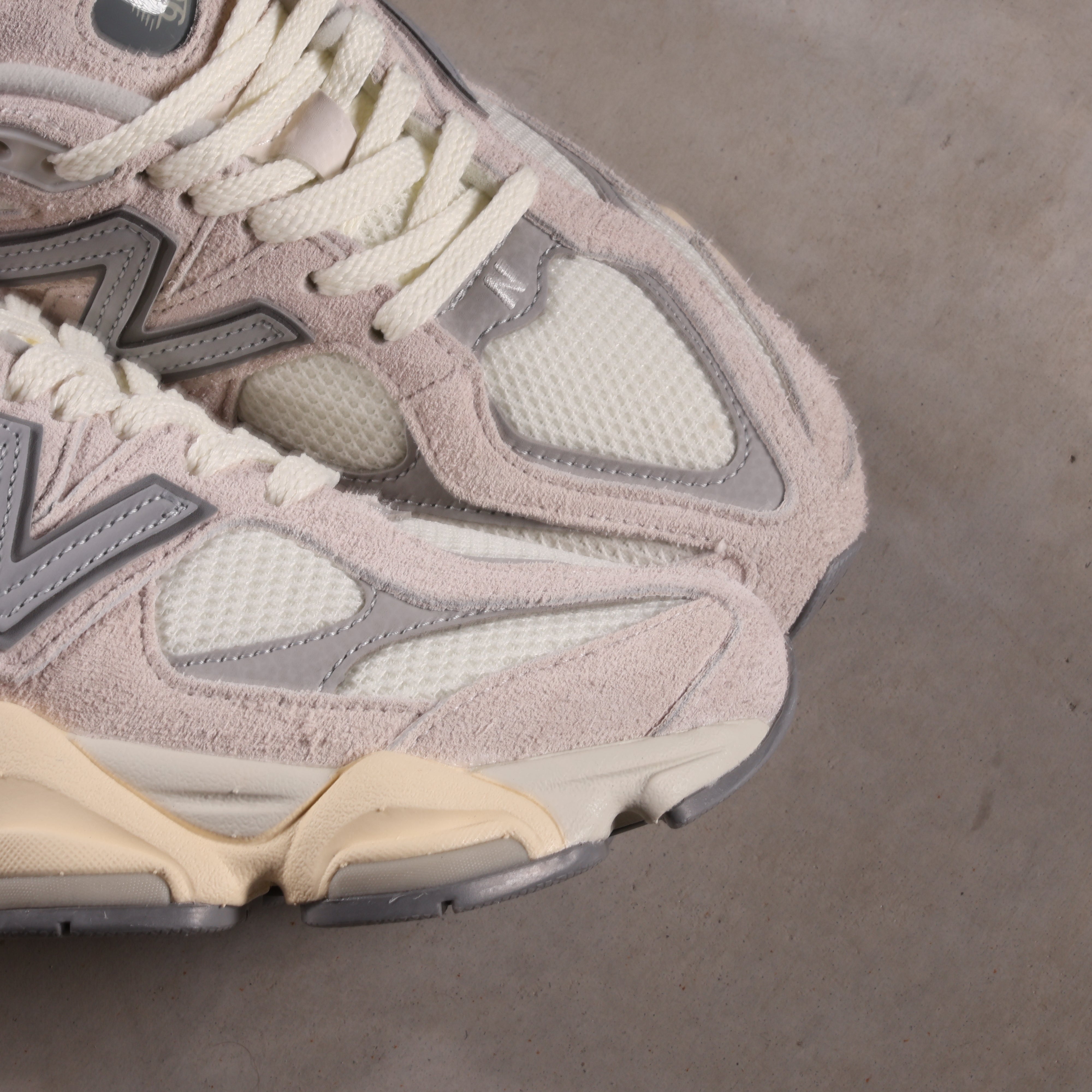 New Balance 9060 Moonbeam Sea Salt