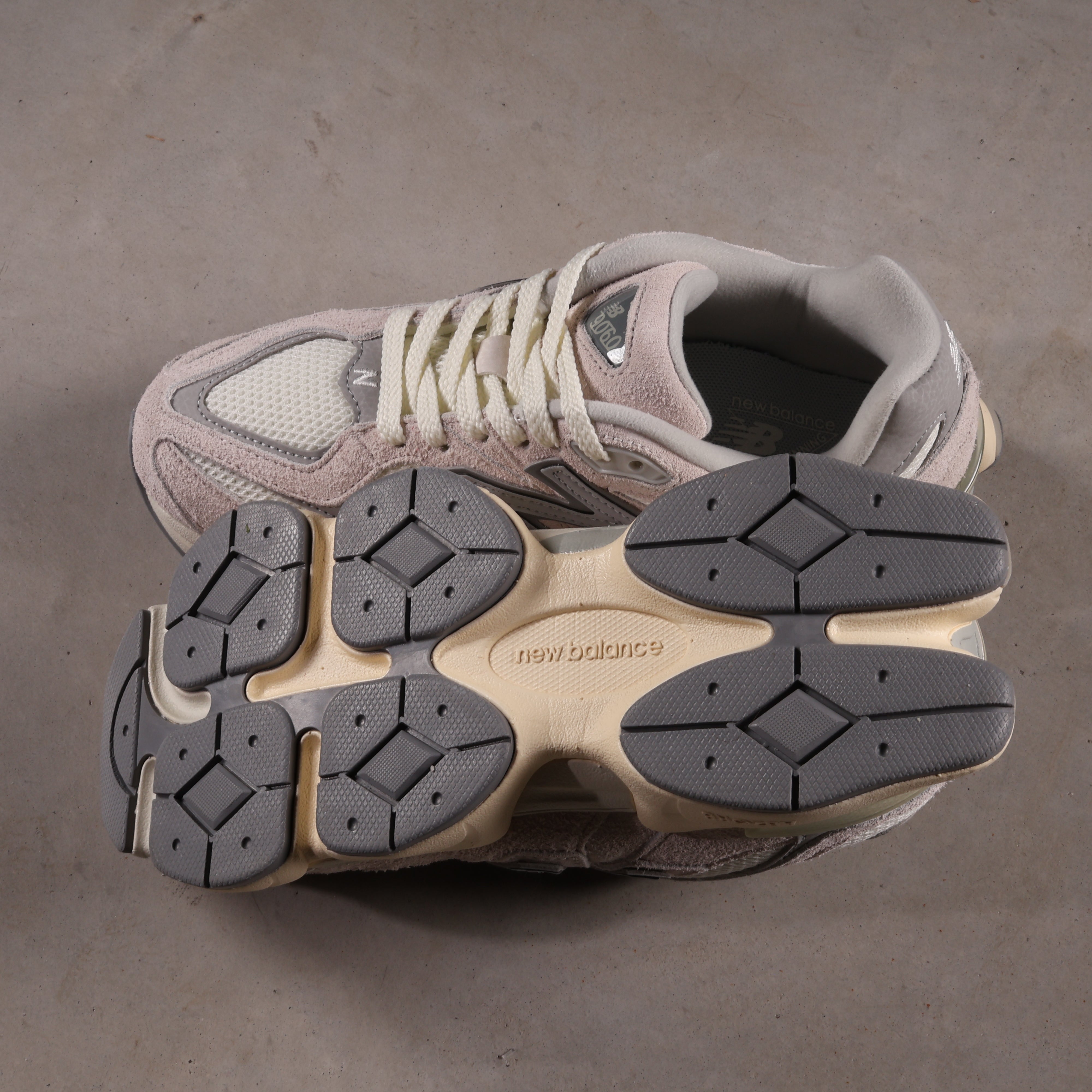 New Balance 9060 Moonbeam Sea Salt