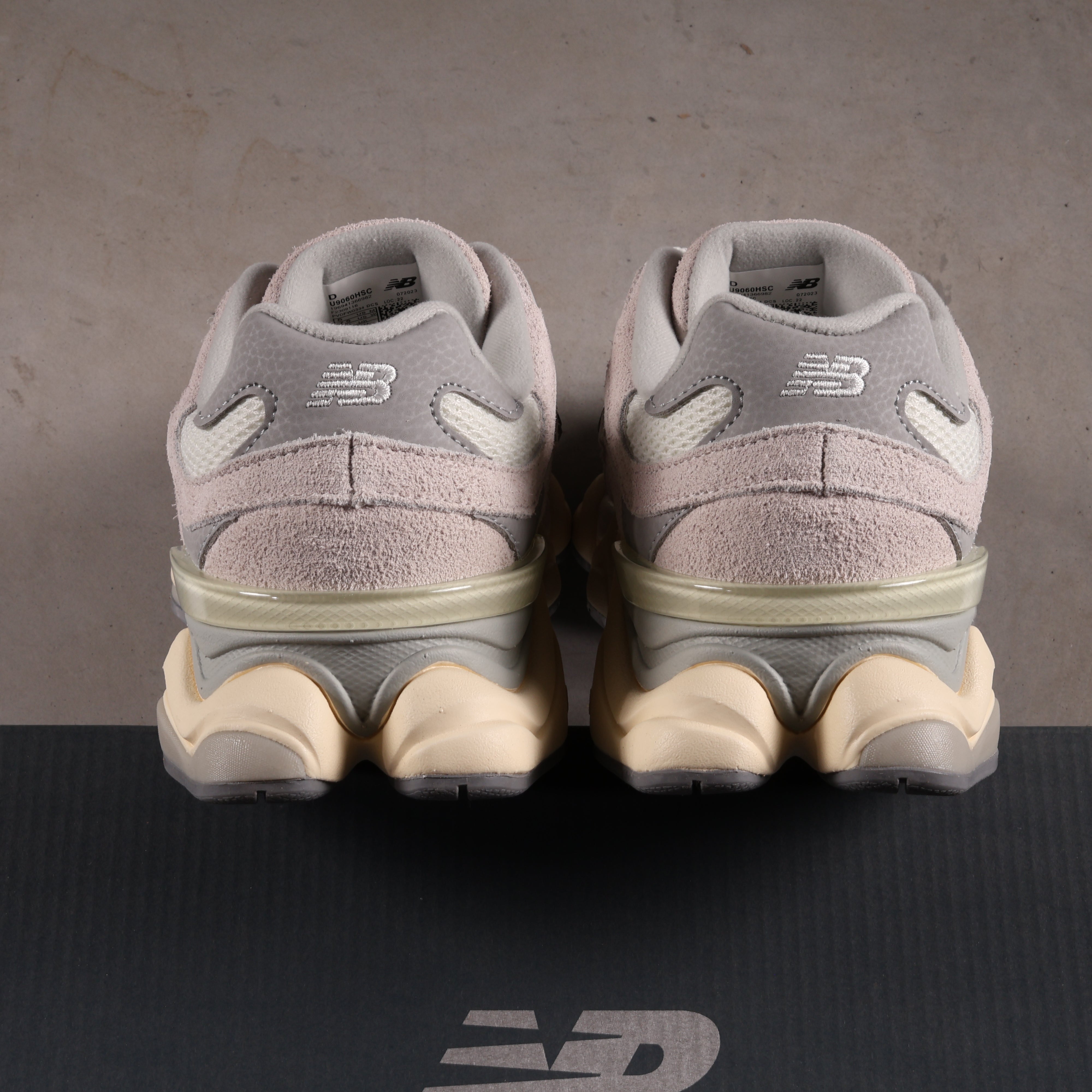 New Balance 9060 Moonbeam Sea Salt