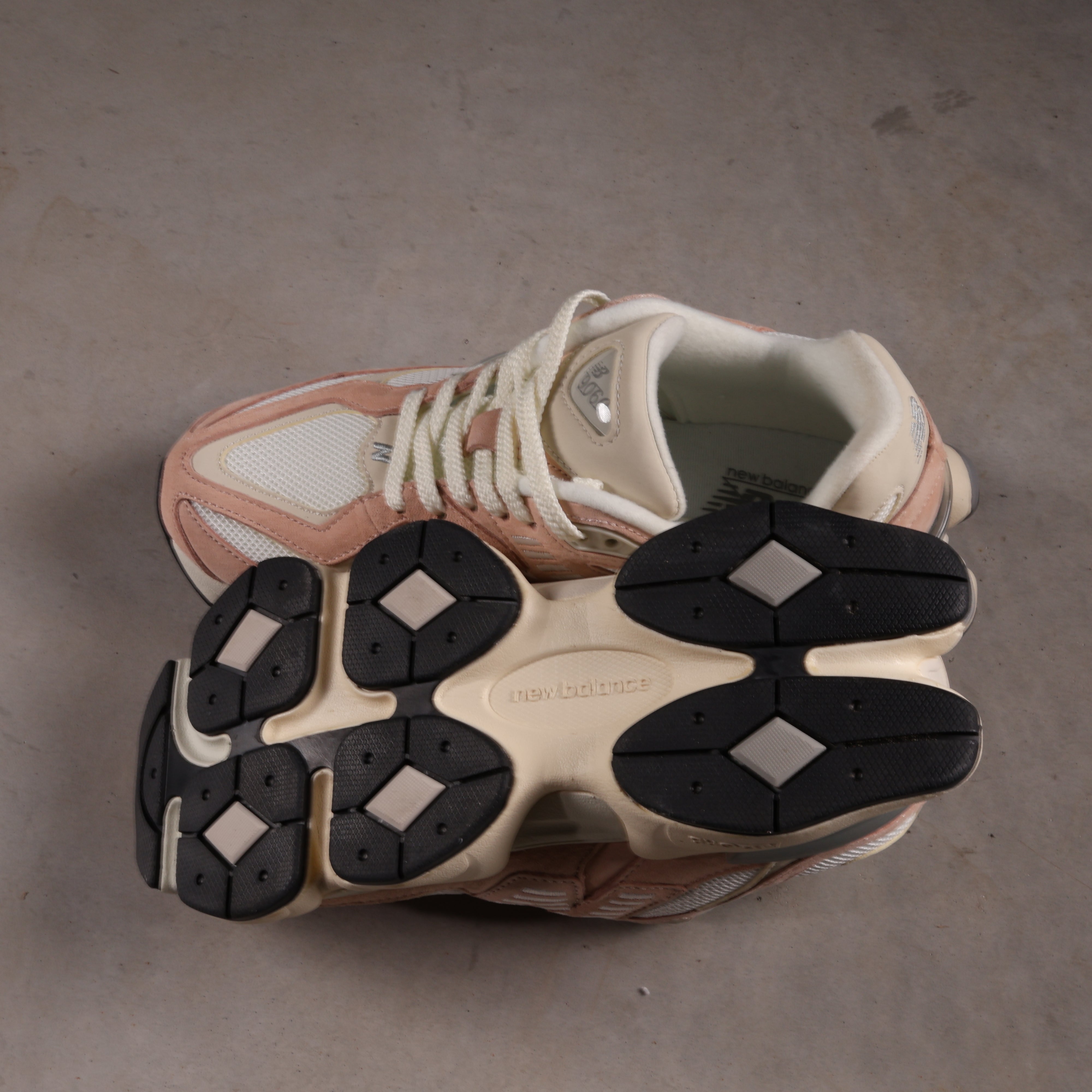 New Balance 9060 Vintage Rose