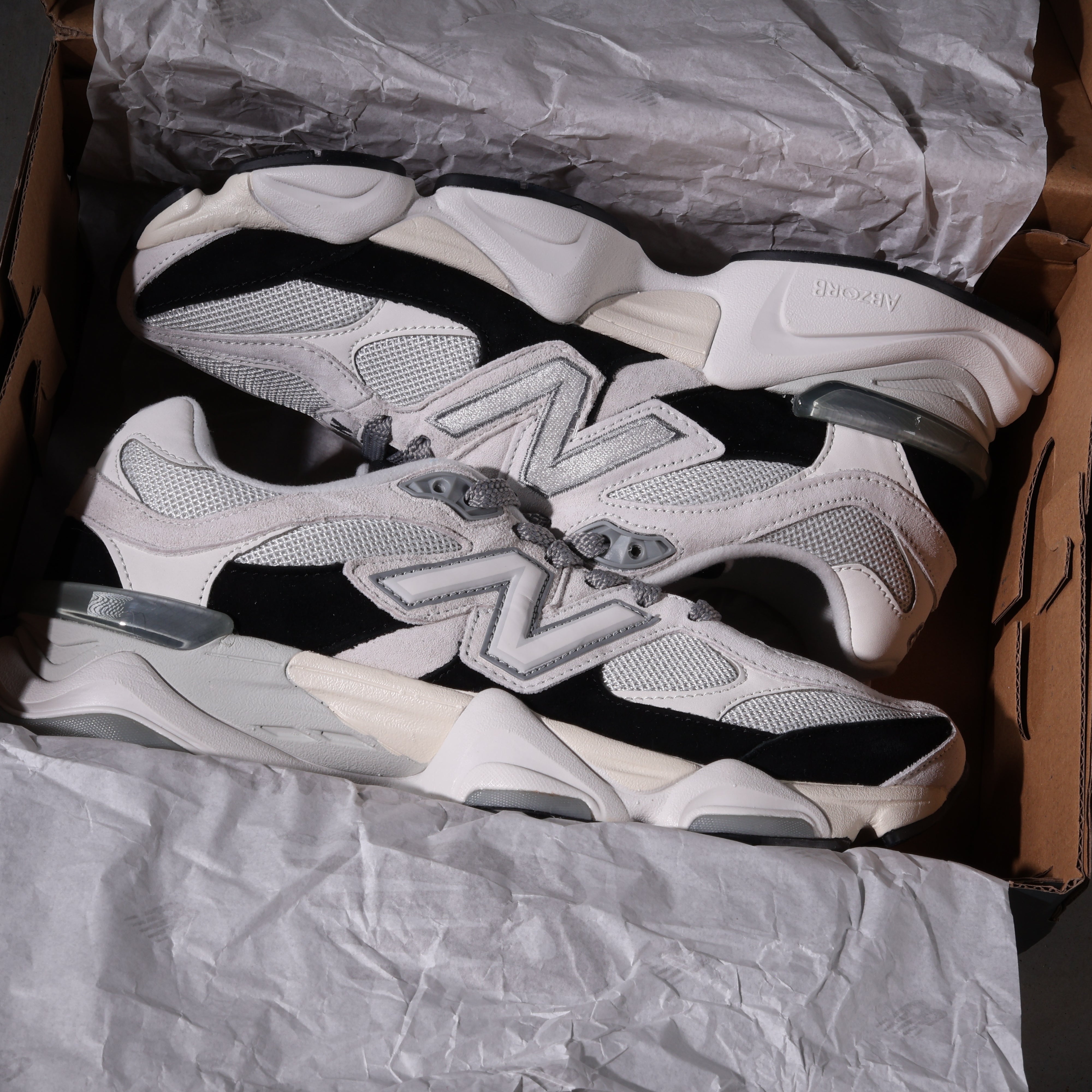 New Balance 9060 Grey Jet Black