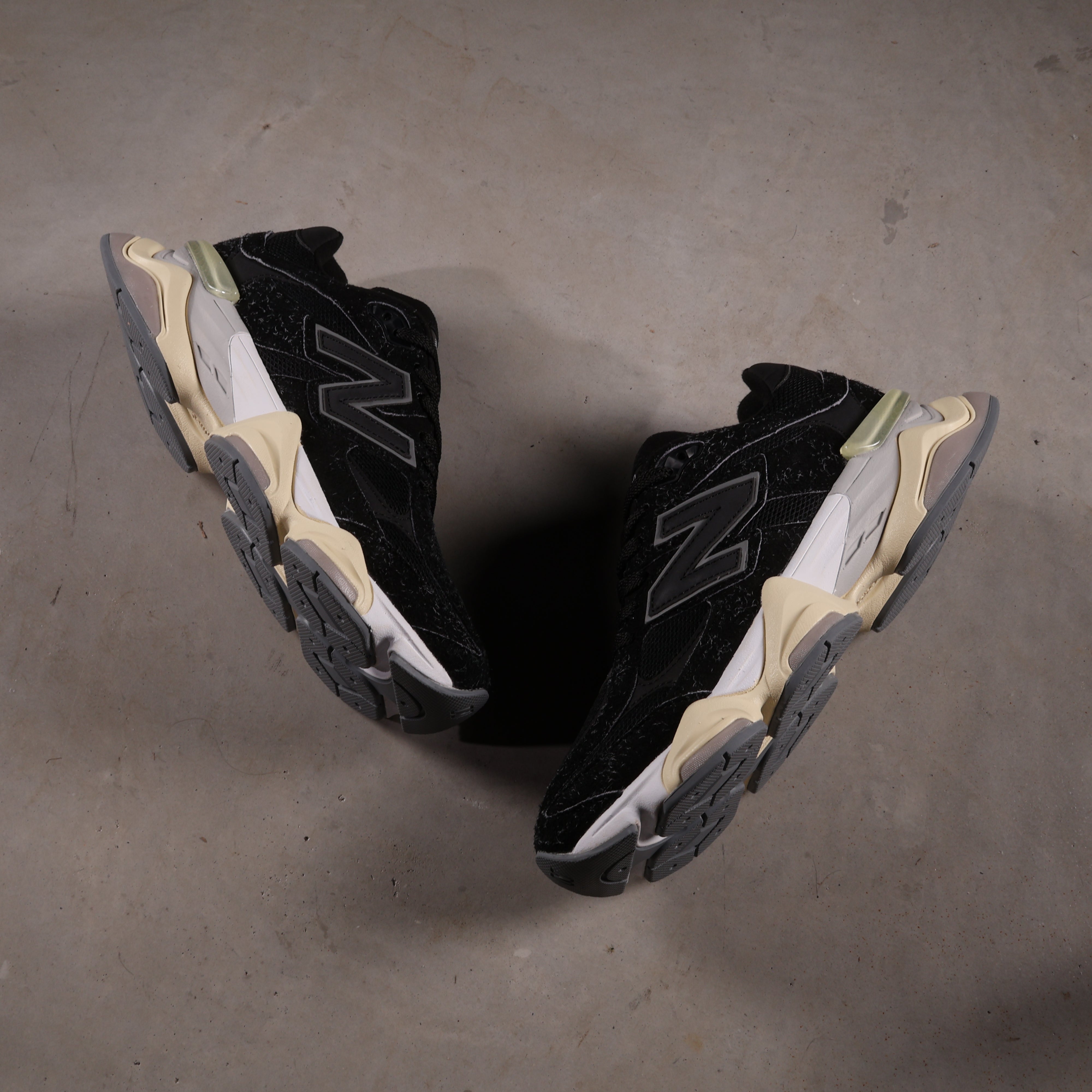 New Balance 9060 Sea Salt Black