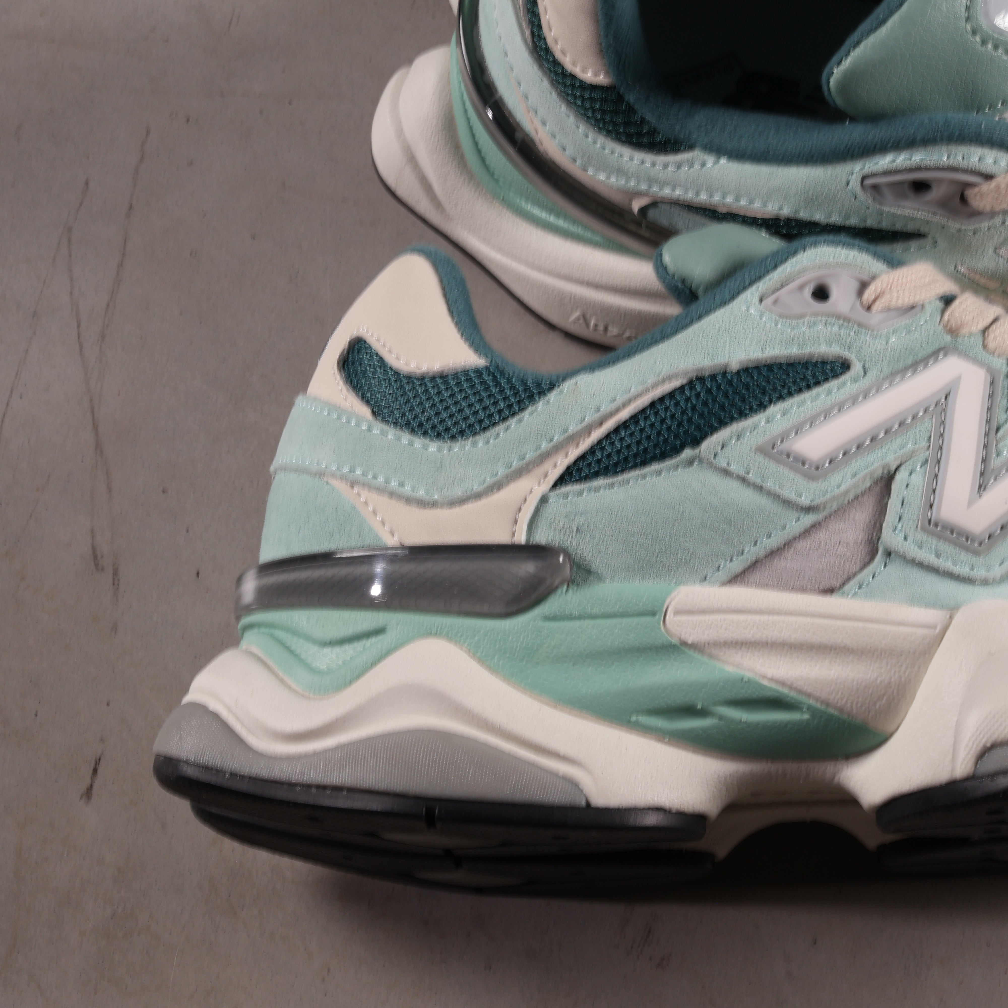 New Balance 9060 New Spruce Salt Marsh