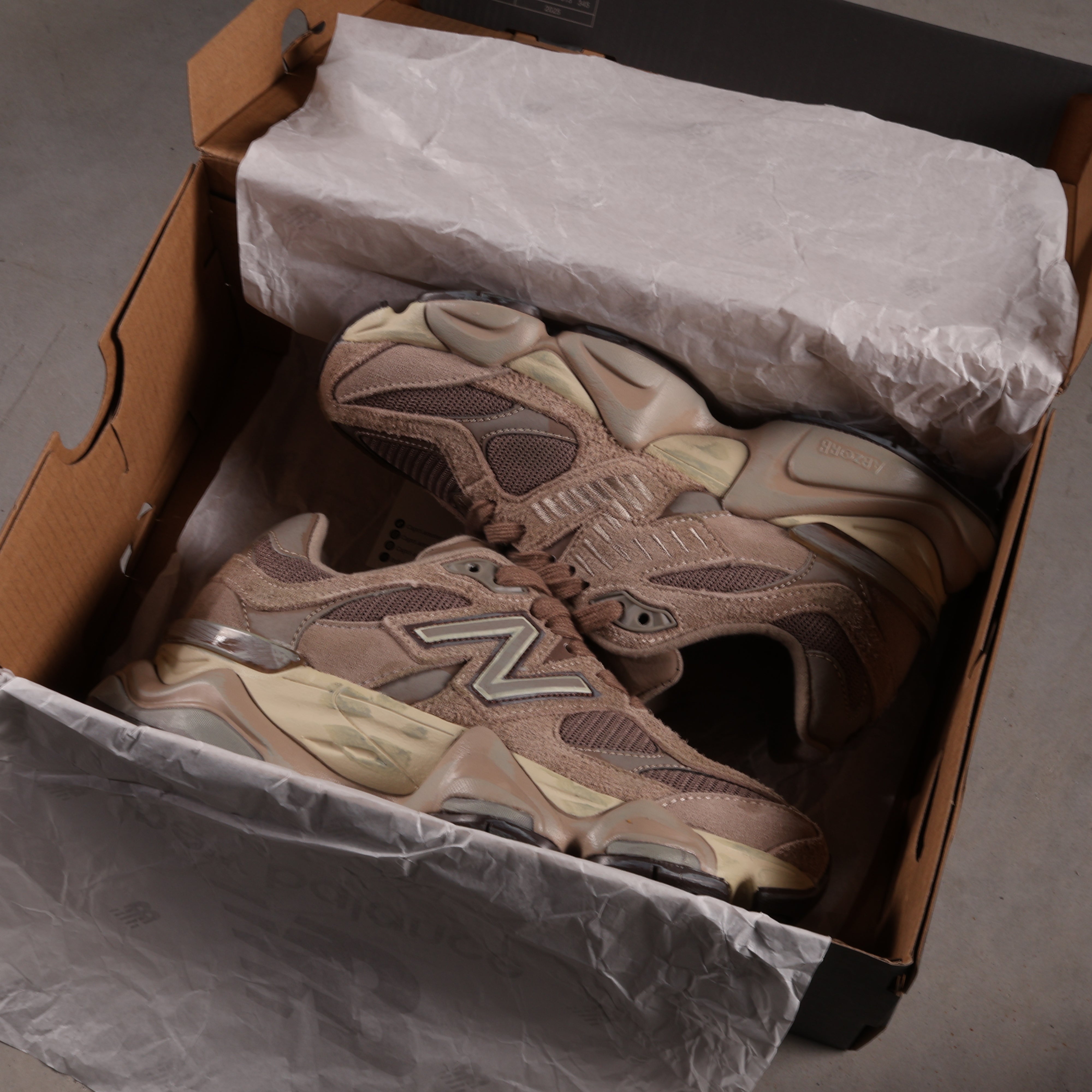 New Balance 9060 Mushroom Timberwolf