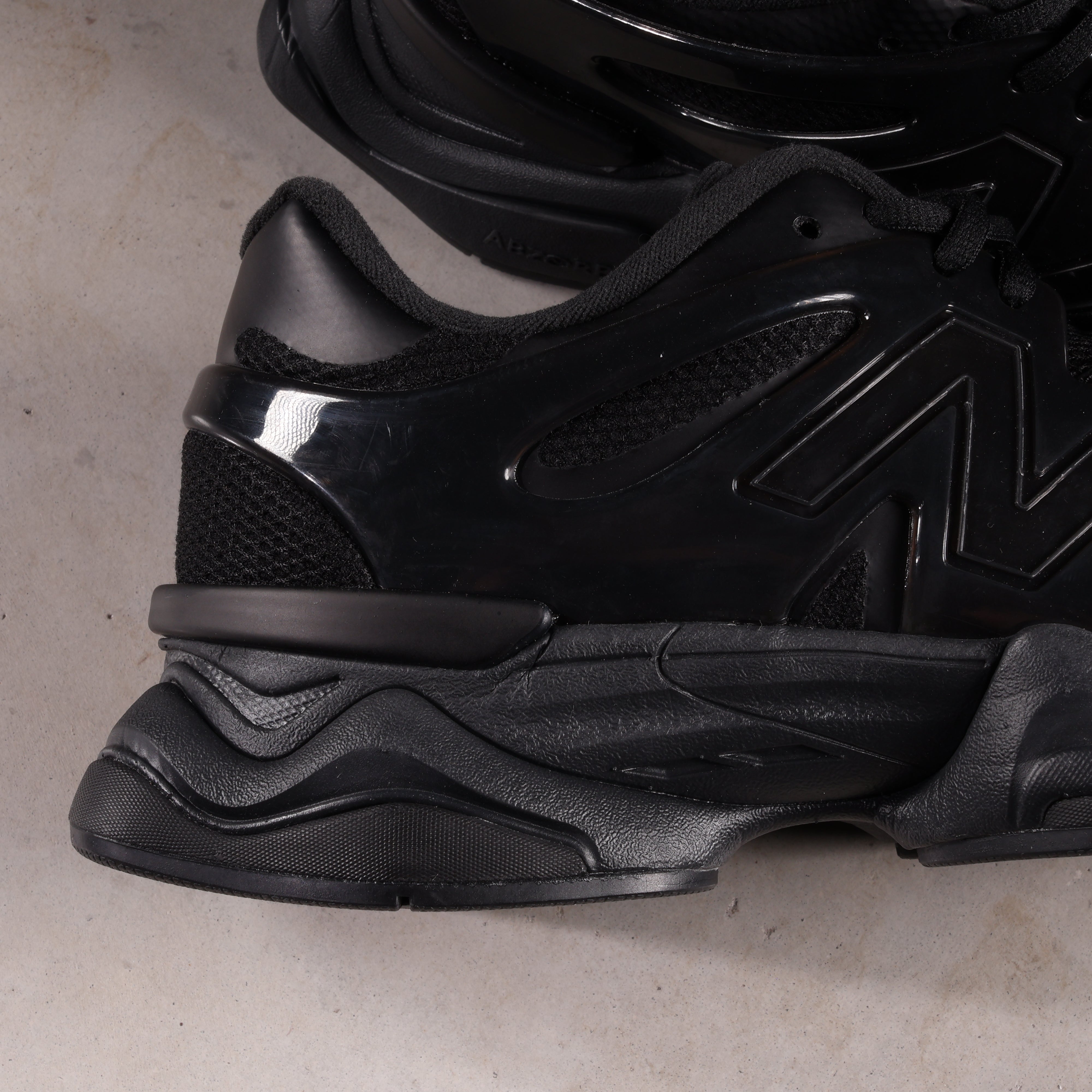 New Balance 9060 Sea Stone Black